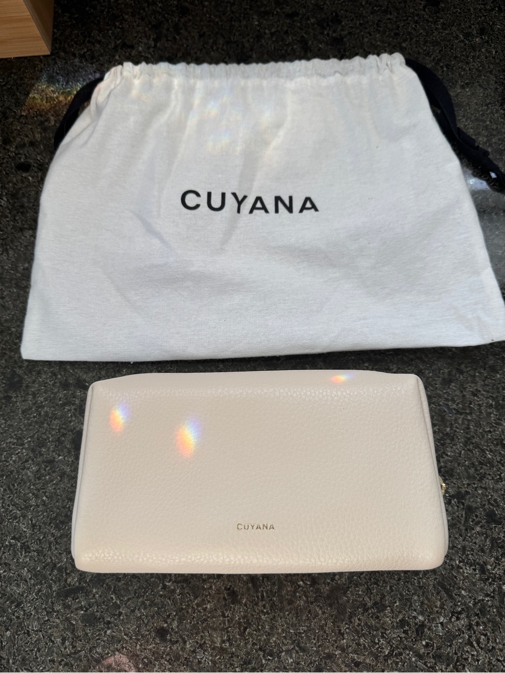 Cuyana Tech Case - Cream Leather Zip Pouch NWT